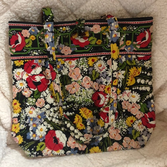 Vera Bradley Handbags - Vera Bradley Poppy Fields Tote